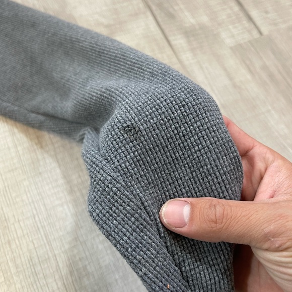 Michael Kors Men's 1/4 Quarter Zip Sweater - Charcoal Gray - Large - Picture 3 of 8